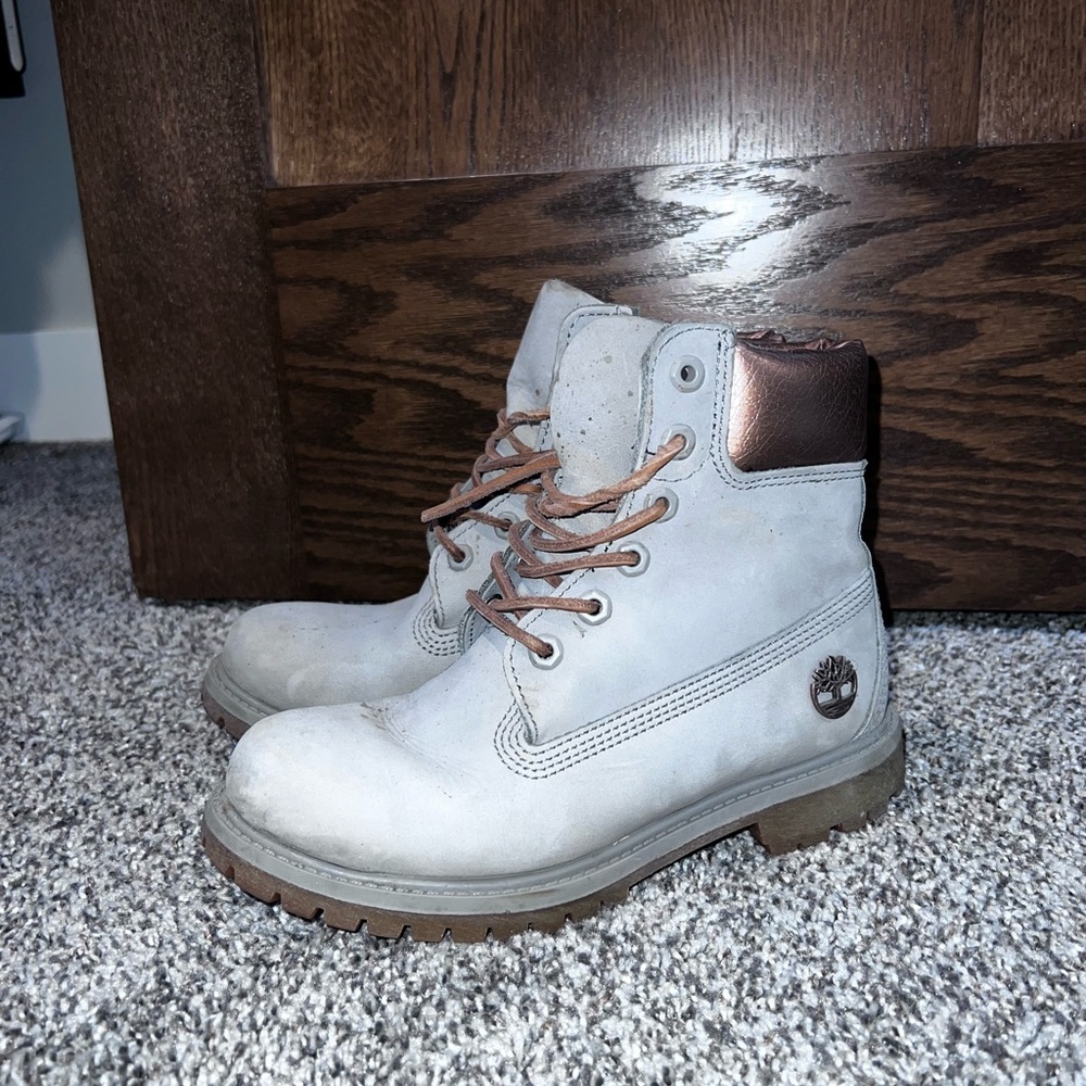 Timberland Premium 6 Inch Waterproof Boots - Size 6.5